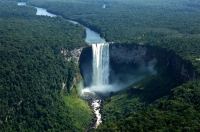 The worlds largest drop water fall Kaieteur Falls